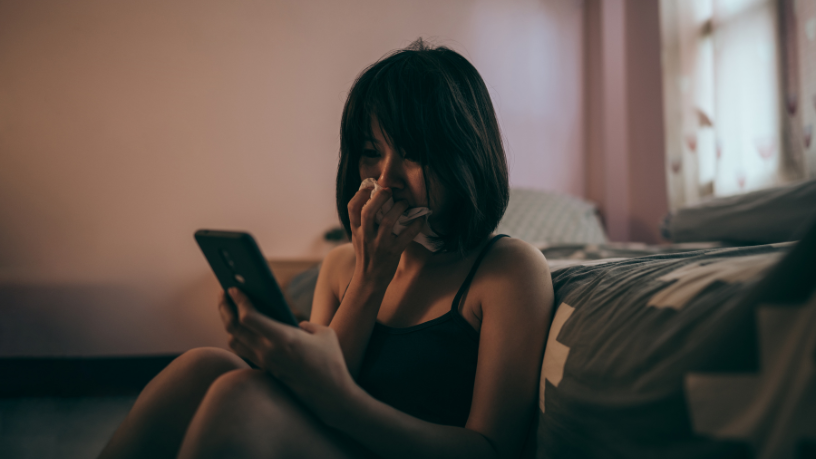 Descubra com Sérgio Bento De Araújo como formação e protocolos claros ajudam a enfrentar o cyberbullying e promover cidadania digital.