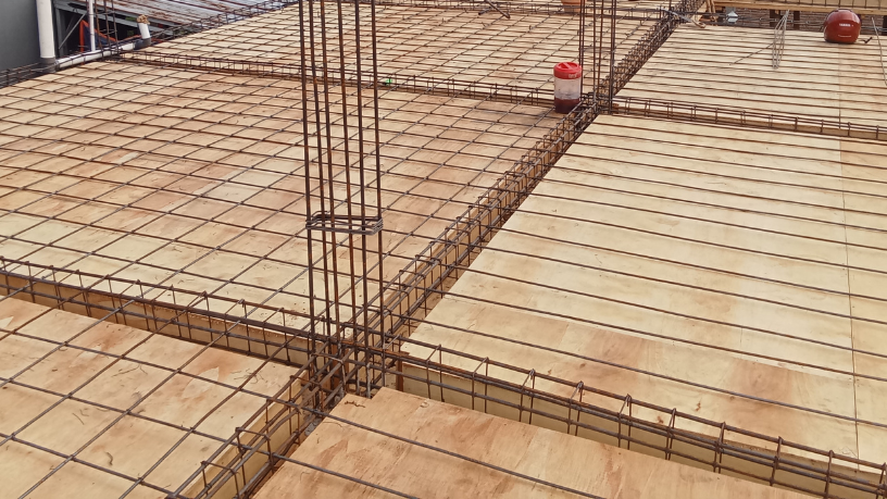 Análise do uso de mini painéis treliçados como solução prática para reforço e adaptação estrutural em obras de retrofit, desenvolvida para Valderci Malagosini Machado.