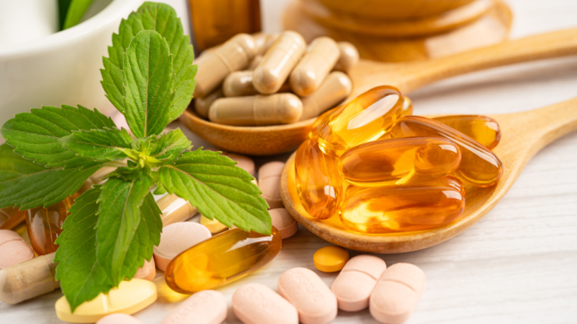 Andrey de Oliveira Pontes explica como as vitaminas essenciais atuam no organismo e por que são fundamentais para manter a saúde em dia.