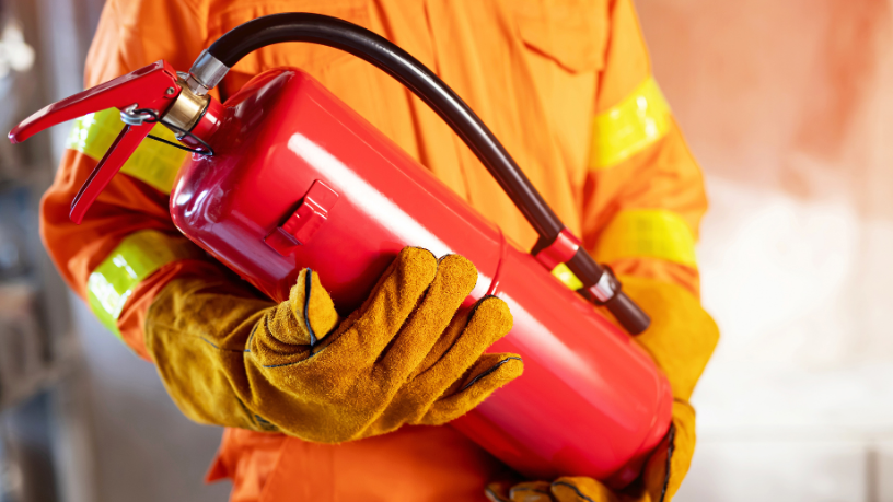 Incêndio na Zona Leste de São Paulo expõe fragilidades urbanas e levanta alerta sobre segurança