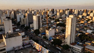 A Expansão Socioeconômica e a Demanda por Informação Hiperlocal nas Grandes Regiões Urbanas
