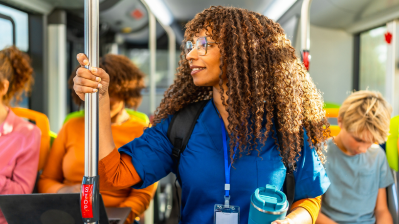Ônibus elétricos superarticulados na Zona Leste de São Paulo: mobilidade sustentável, tecnologia avançada e o futuro do transporte urbano
