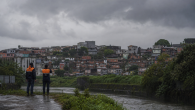 Área urbana do Grande ABC próxima a curso d’água durante ação de monitoramento da Defesa Civil